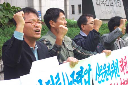 스포츠조선 사태에 방상훈 조선일보 사장이 나서야 한다는 목소리가 나오고 있다 